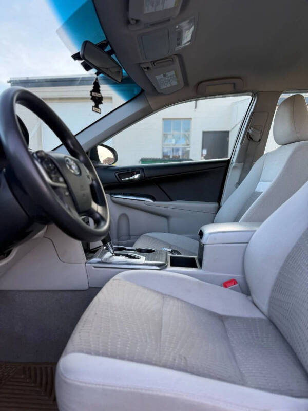 2013 Toyota Camry Hybrid