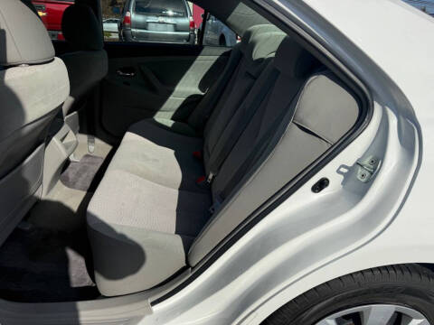 2011 Toyota Camry LE