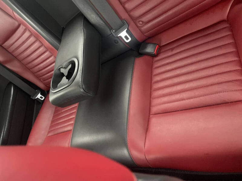 2013 Dodge Challenger SXT