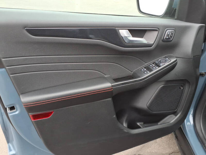 2025 Ford Escape ST-Line Select