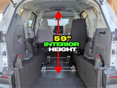 2025 Toyota Sienna LE 8-Passenger