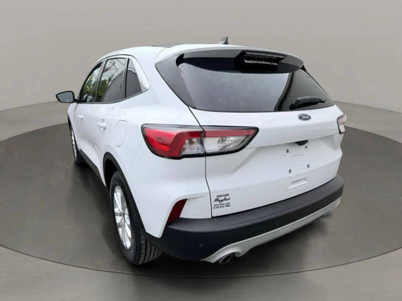 2021 Ford Escape SE