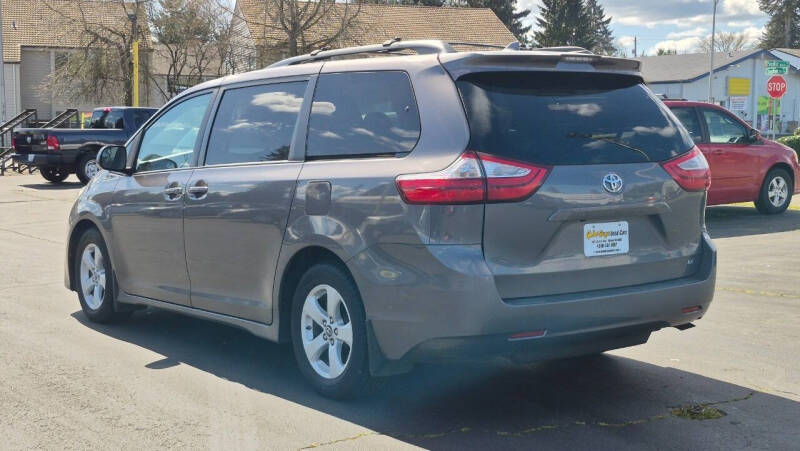 2019 Toyota Sienna LE 8-Passenger