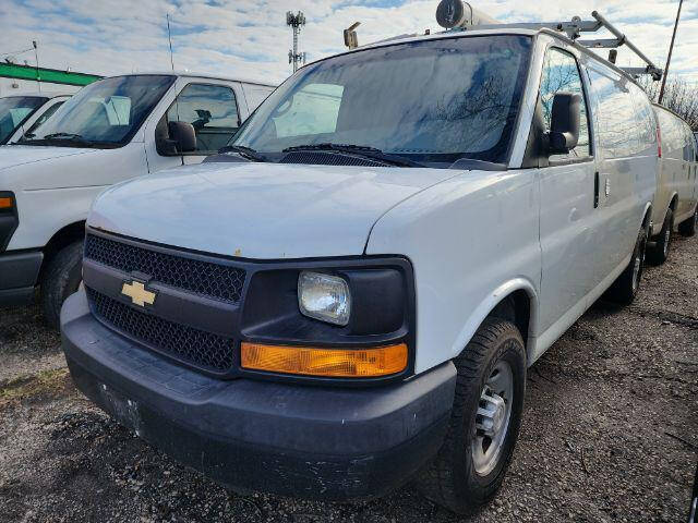 2017 Chevrolet Express Cargo Work Van's photo