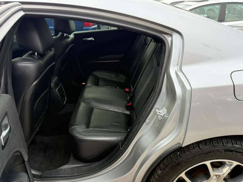 2015 Dodge Charger SXT