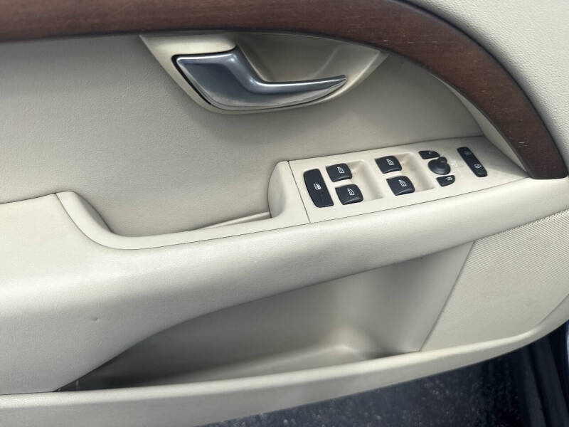 2011 Volvo XC70 3.2