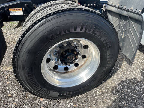 2017 Freightliner Cascadia