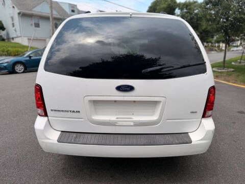 2006 Ford Freestar SE
