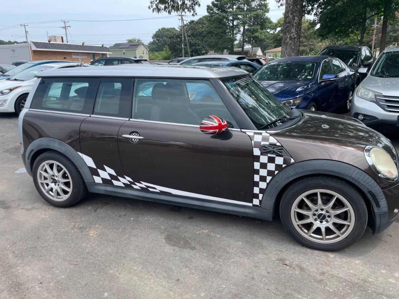 2009 MINI Cooper Clubman for sale at Omega Auto Sales in Chesapeake, VA