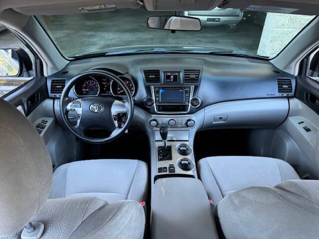 2013 Toyota Highlander for sale at RGM Auto Sales in San Diego, CA