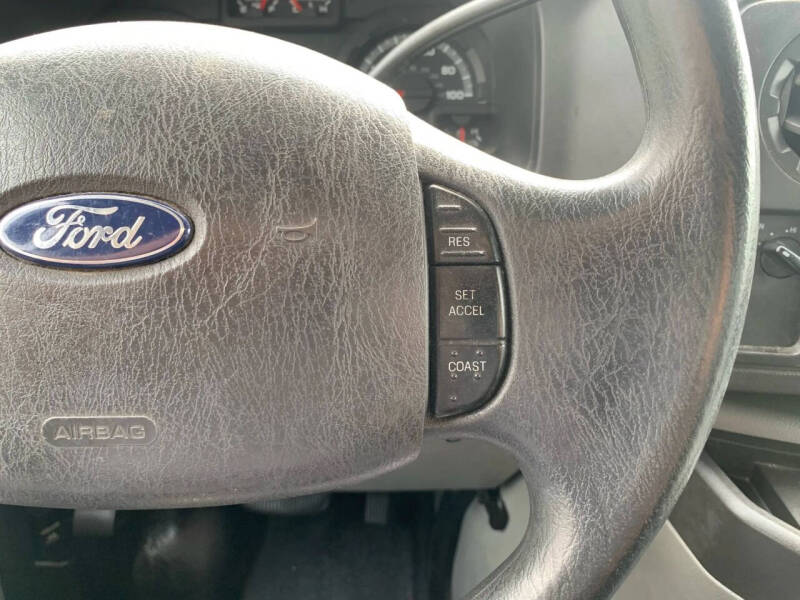 2012 Ford E-Series E-350 SD