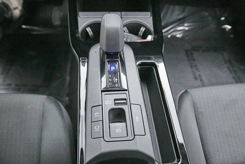 2025 Toyota Prius LE