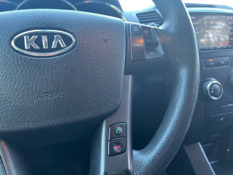 2012 Kia Sorento LX