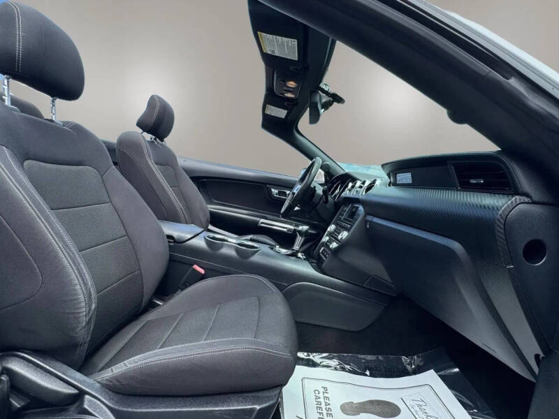 2015 Ford Mustang V6