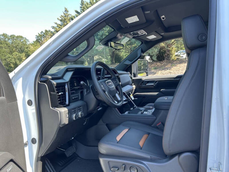 2025 GMC Sierra 2500HD