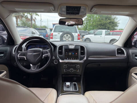 2016 Chrysler 300 C