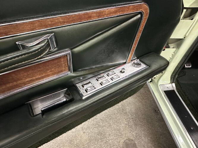 1971 Lincoln Continental