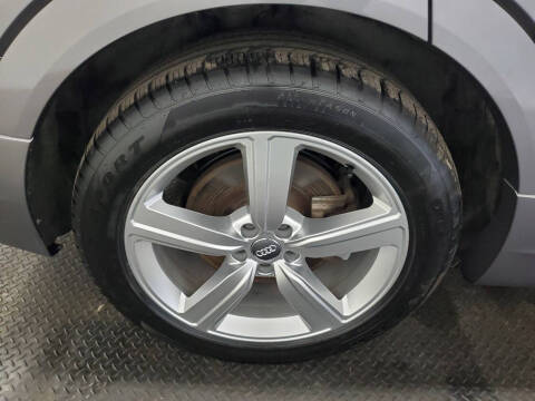 2019 Audi e-tron quattro Prestige