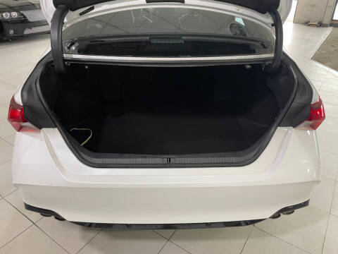 2019 Toyota Avalon XSE