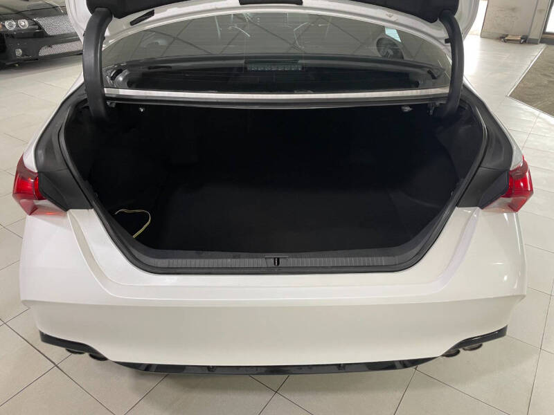 2019 Toyota Avalon XSE