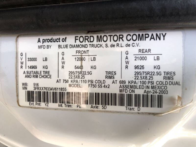 2004 Ford F-750 Super Duty