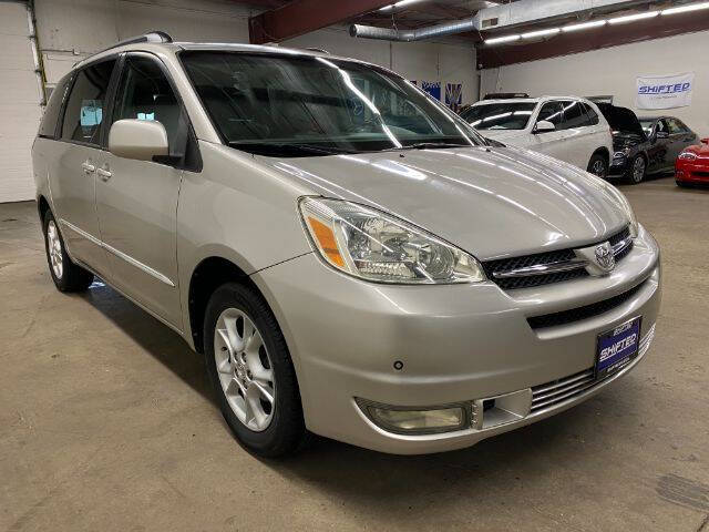 2004 Toyota Sienna XLE Limited 7 Passenger