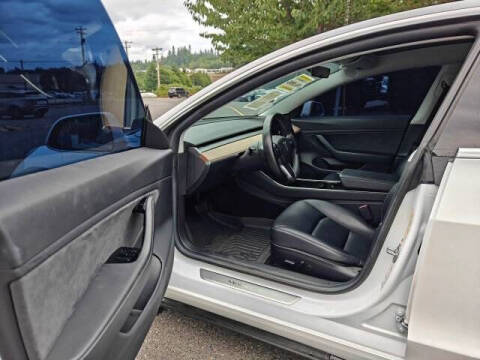 2019 Tesla Model 3 Mid Range