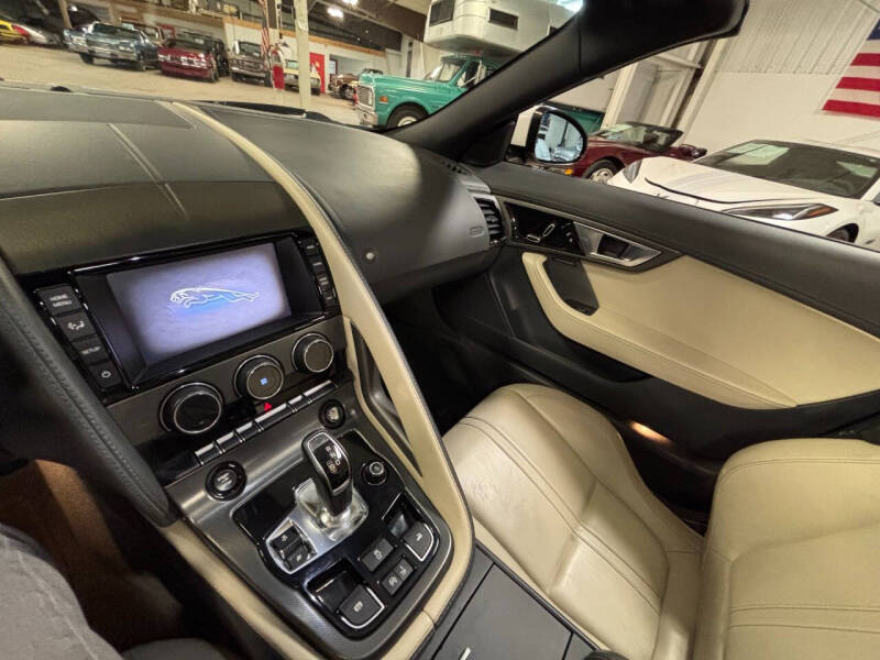 2014 Jaguar F-TYPE