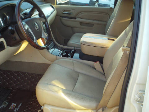 2011 Cadillac Escalade Luxury