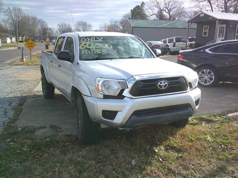 2013 Toyota Tacoma Base's photo
