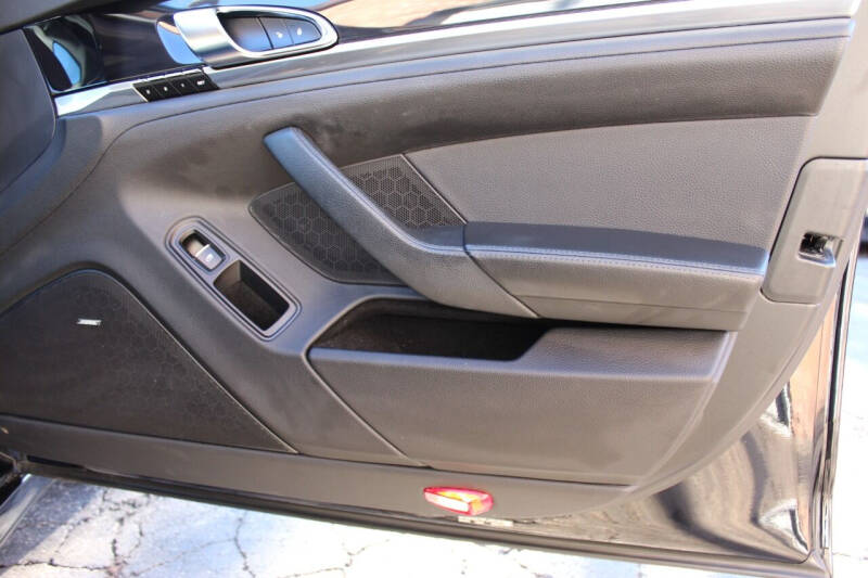 2015 Porsche Panamera 4