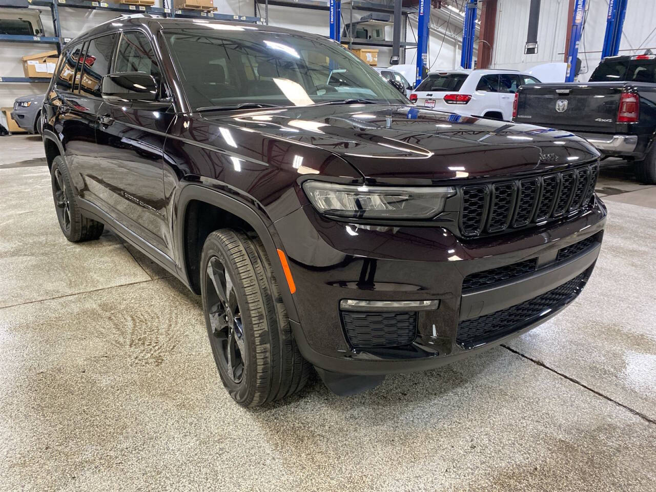 2023 Jeep Grand Cherokee L for sale at Victoria Auto Sales in Victoria, MN