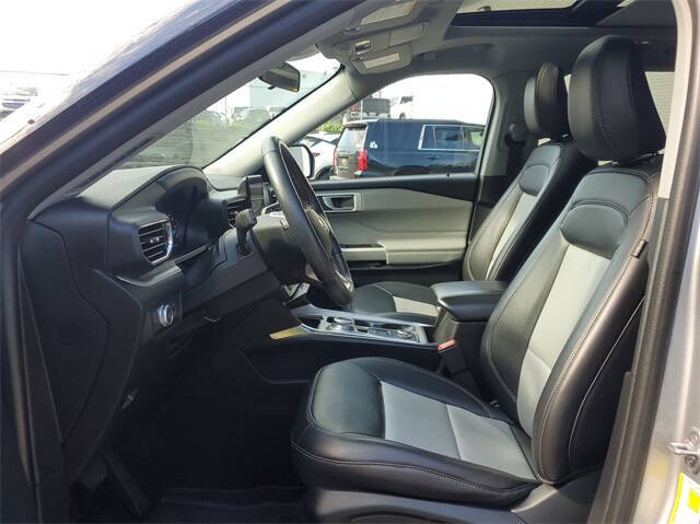 2022 Ford Explorer for sale at Bowman Auto Center in Clarkston, MI