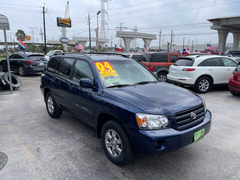 2004 Toyota Highlander for sale at Texas 1 Auto Finance in Kemah TX