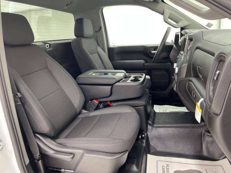 2025 GMC Sierra 2500HD Pro