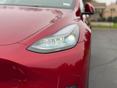 2024 Tesla Model Y Performance