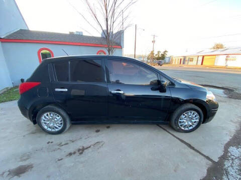 2009 Nissan Versa 1.8 S