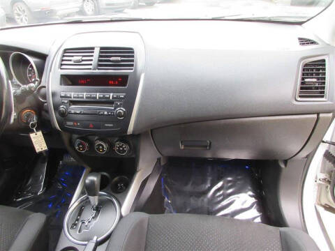 2013 Mitsubishi Outlander Sport ES