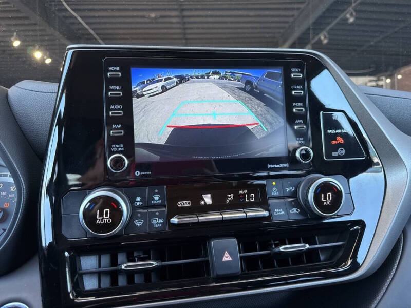 2022 Toyota Highlander L