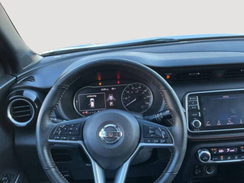 2020 Nissan Kicks SR