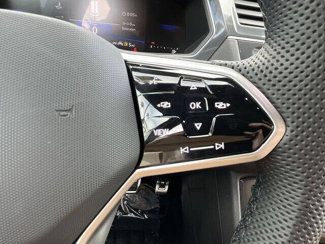 2024 Volkswagen Tiguan SE R-Line Black