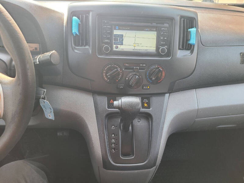 2017 Nissan NV200 SV