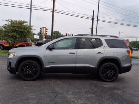 2023 GMC Acadia SLT