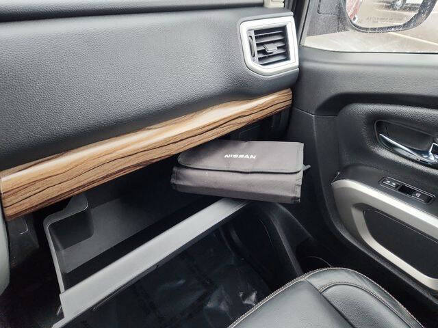 2018 Nissan Titan SL