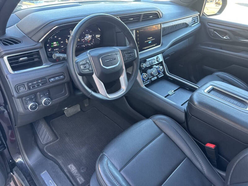 2023 GMC Yukon XL Denali