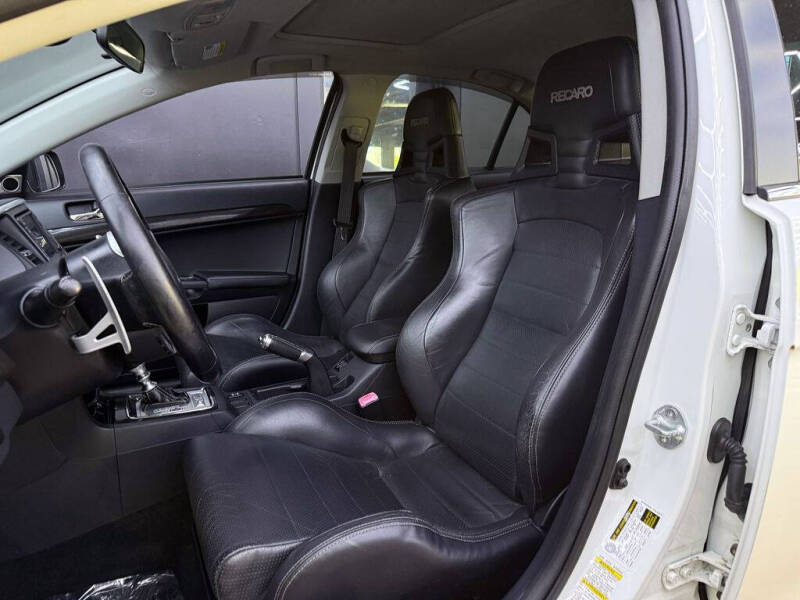 2011 Mitsubishi Lancer Evolution MR