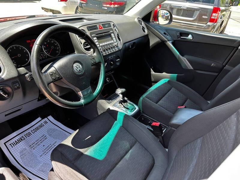 2009 Volkswagen Tiguan SEL 4Motion