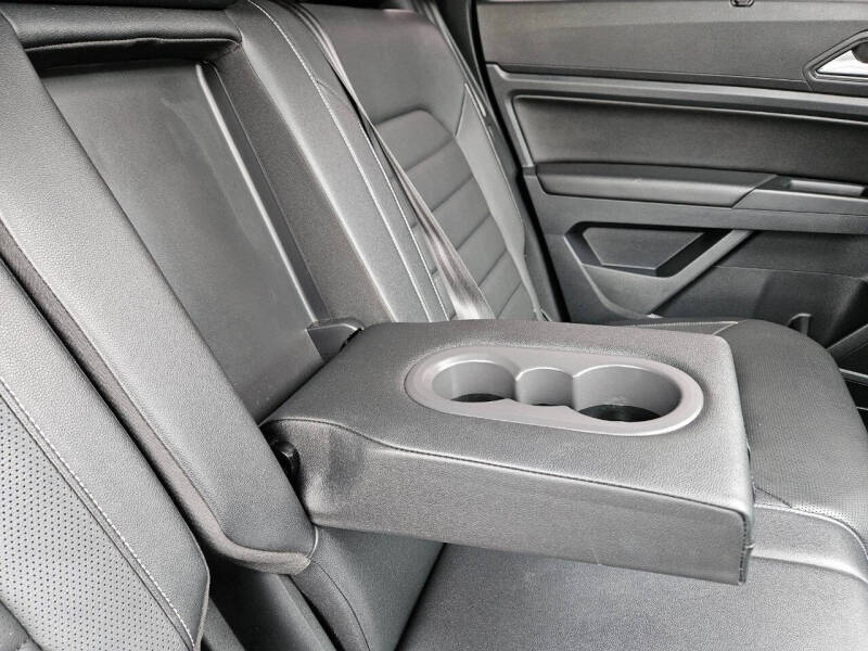 2020 Volkswagen Atlas Cross Sport V6 SEL Premium R-Line 4Motion