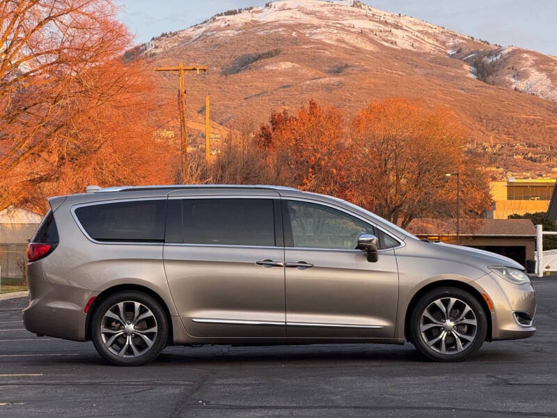 2017 Chrysler Pacifica Limited