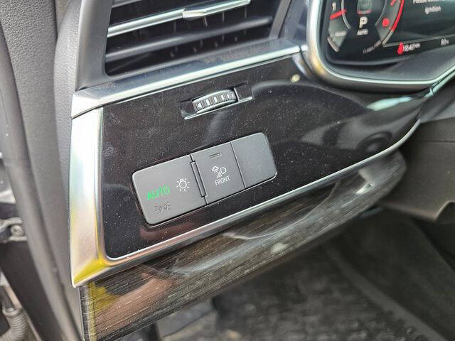 2022 Audi Q8 quattro Premium Plus 55 TFSI